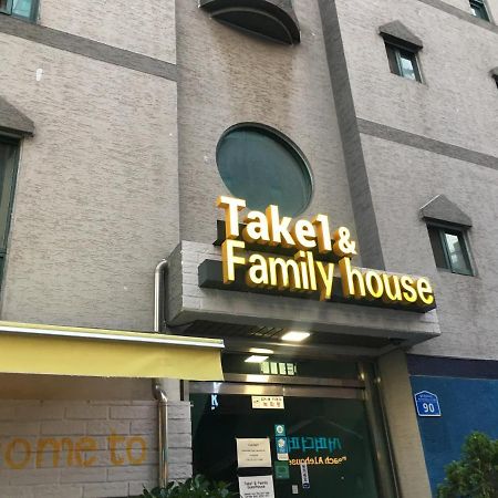 Take 1 Guesthouse Hongdae Сеул Екстер'єр фото